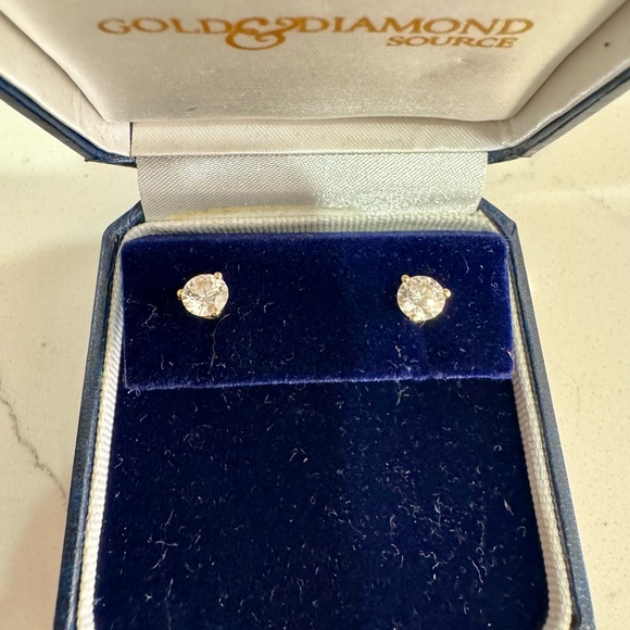 Certified 14Kt Gold Stud Lab Diamond Earrings